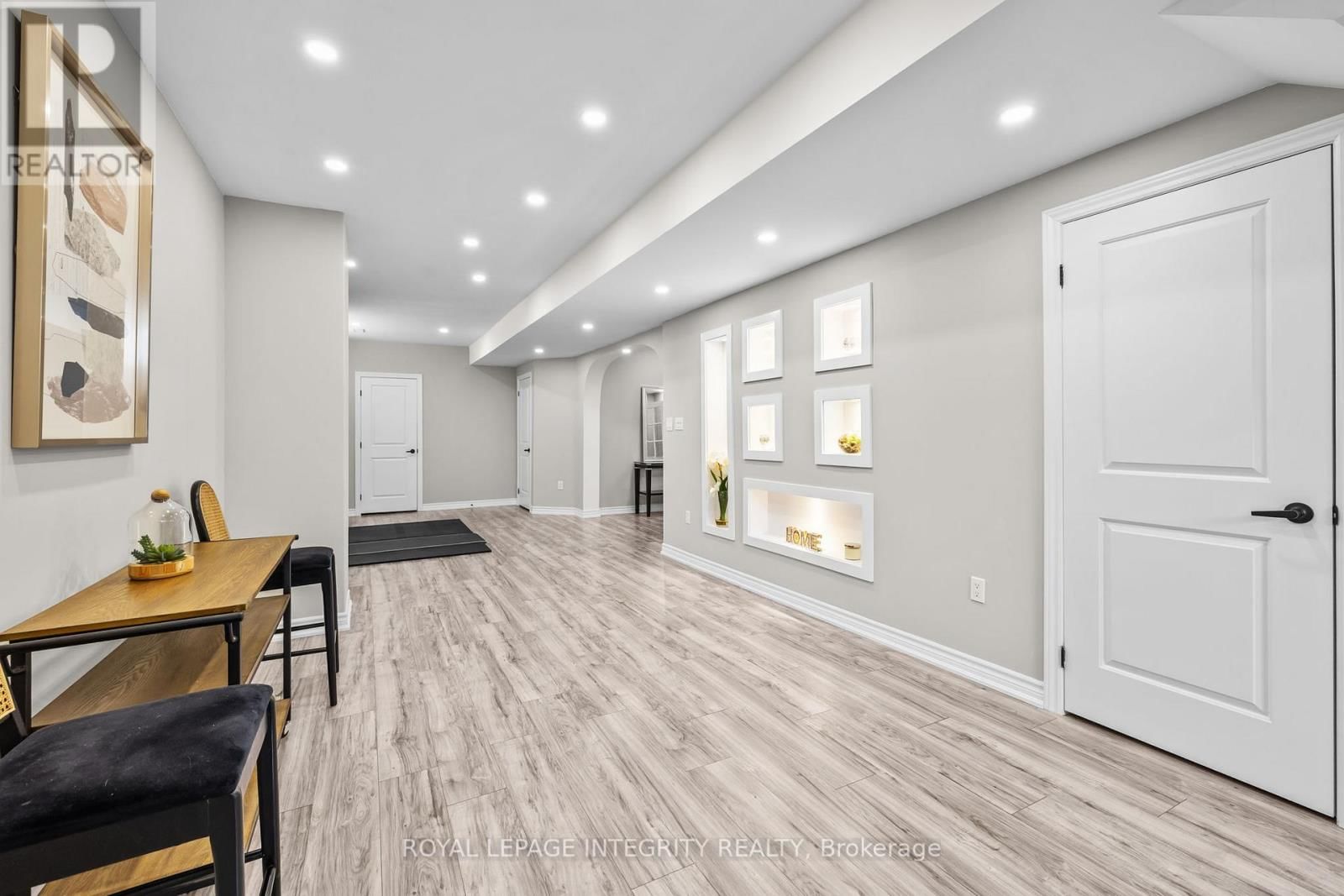 208 ROVER STREET Image 37