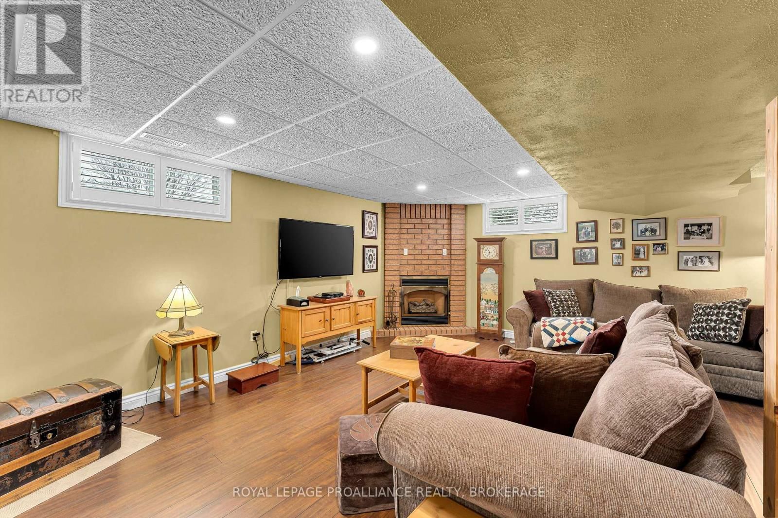 545 SHILOH AVENUE Image 27