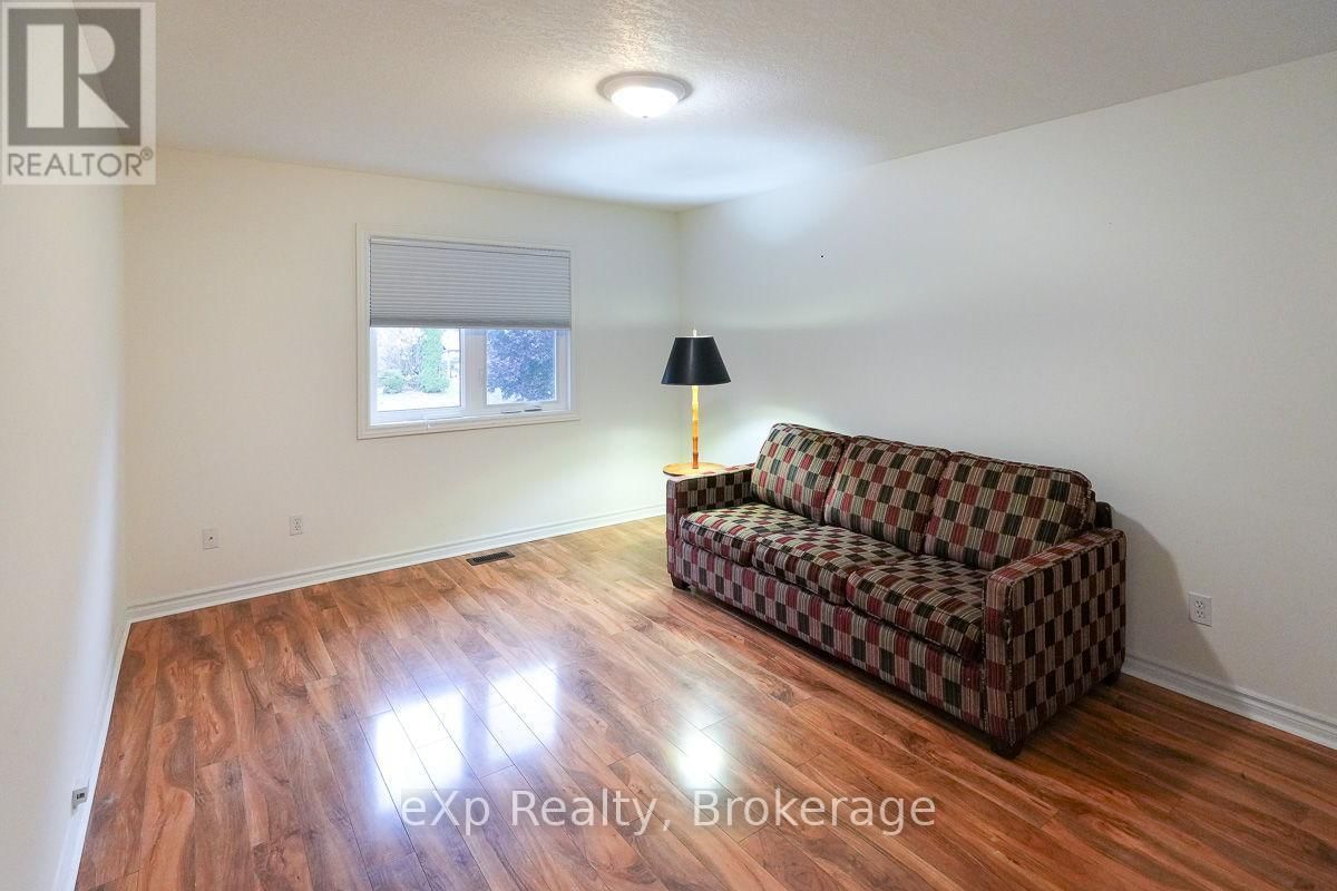 3 - 123 CHURCH STREET NORTH Image 16