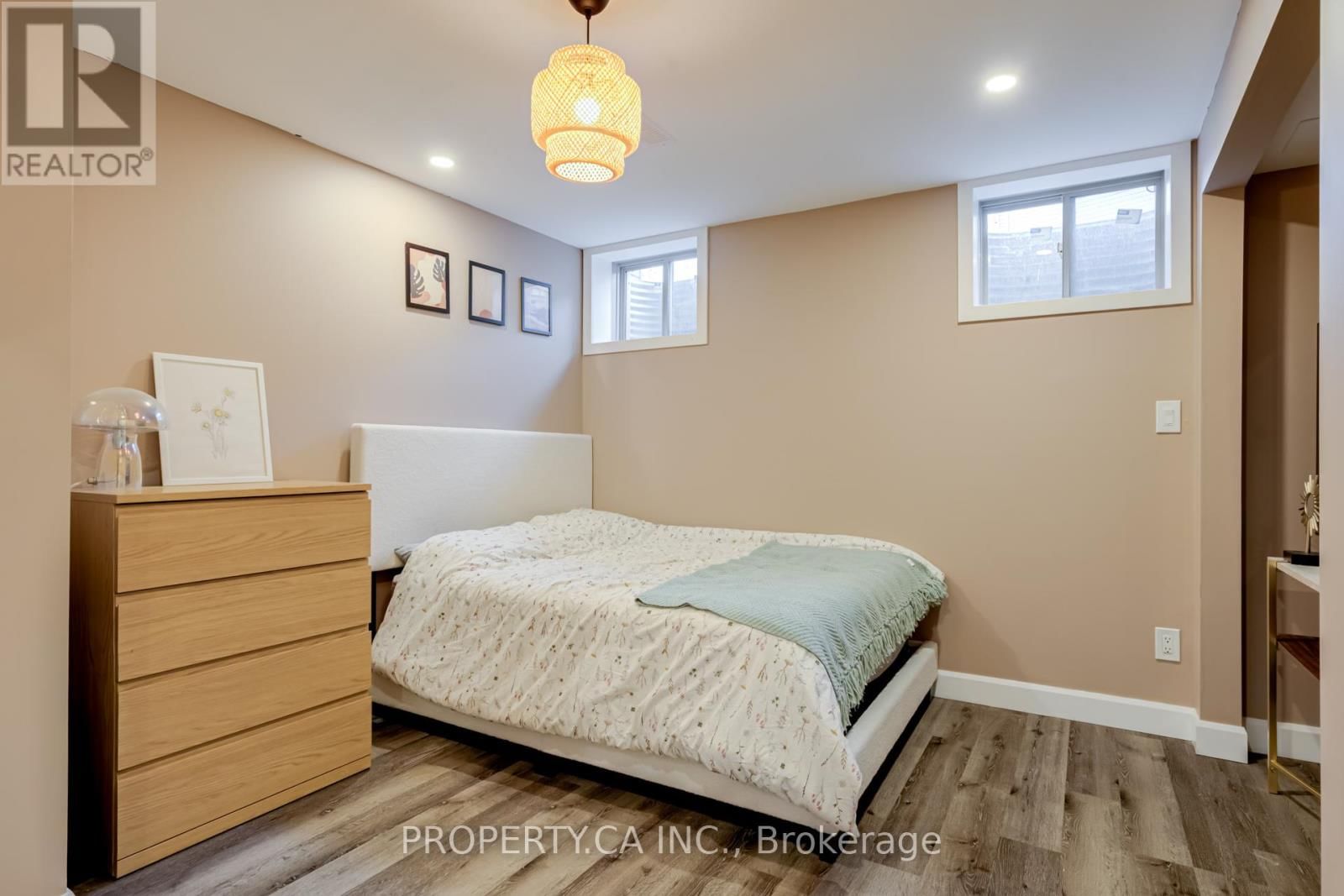 176 WHITHORN CRESCENT Image 31