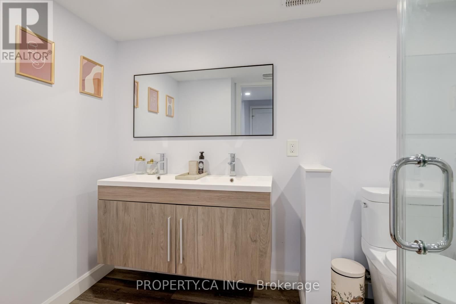 176 WHITHORN CRESCENT Image 33