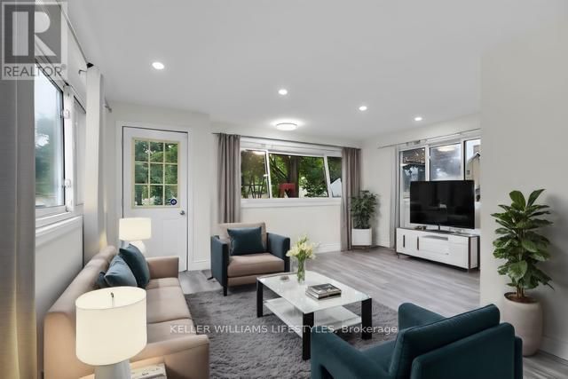 95 JOHN STREET EAST Image 19