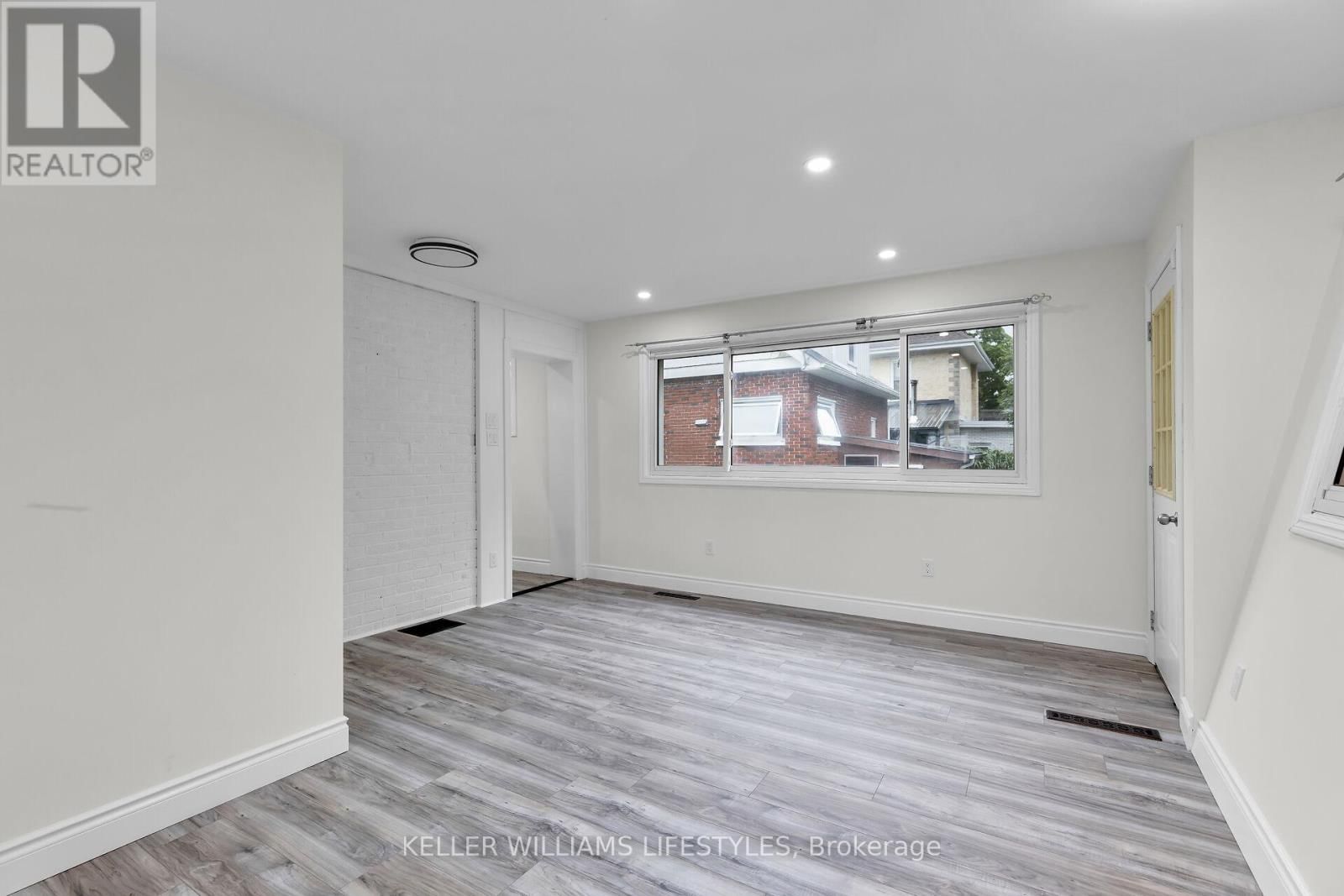 95 JOHN STREET EAST Image 25