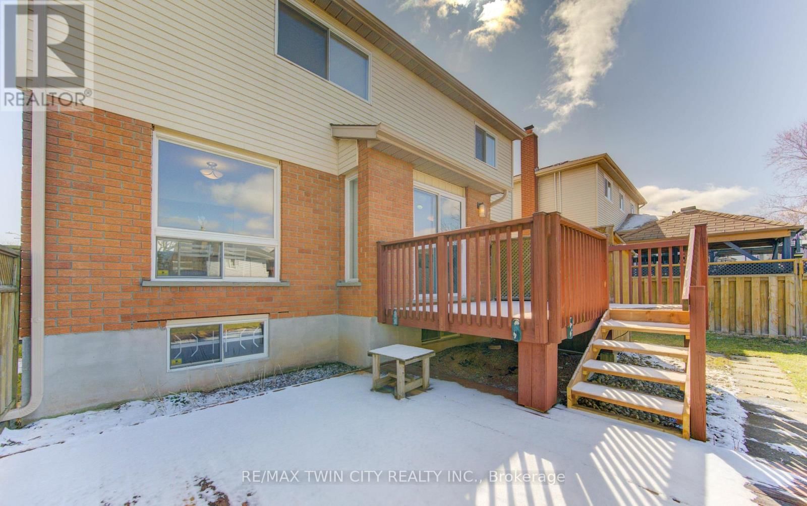 498 THORNDALE DRIVE Image 33