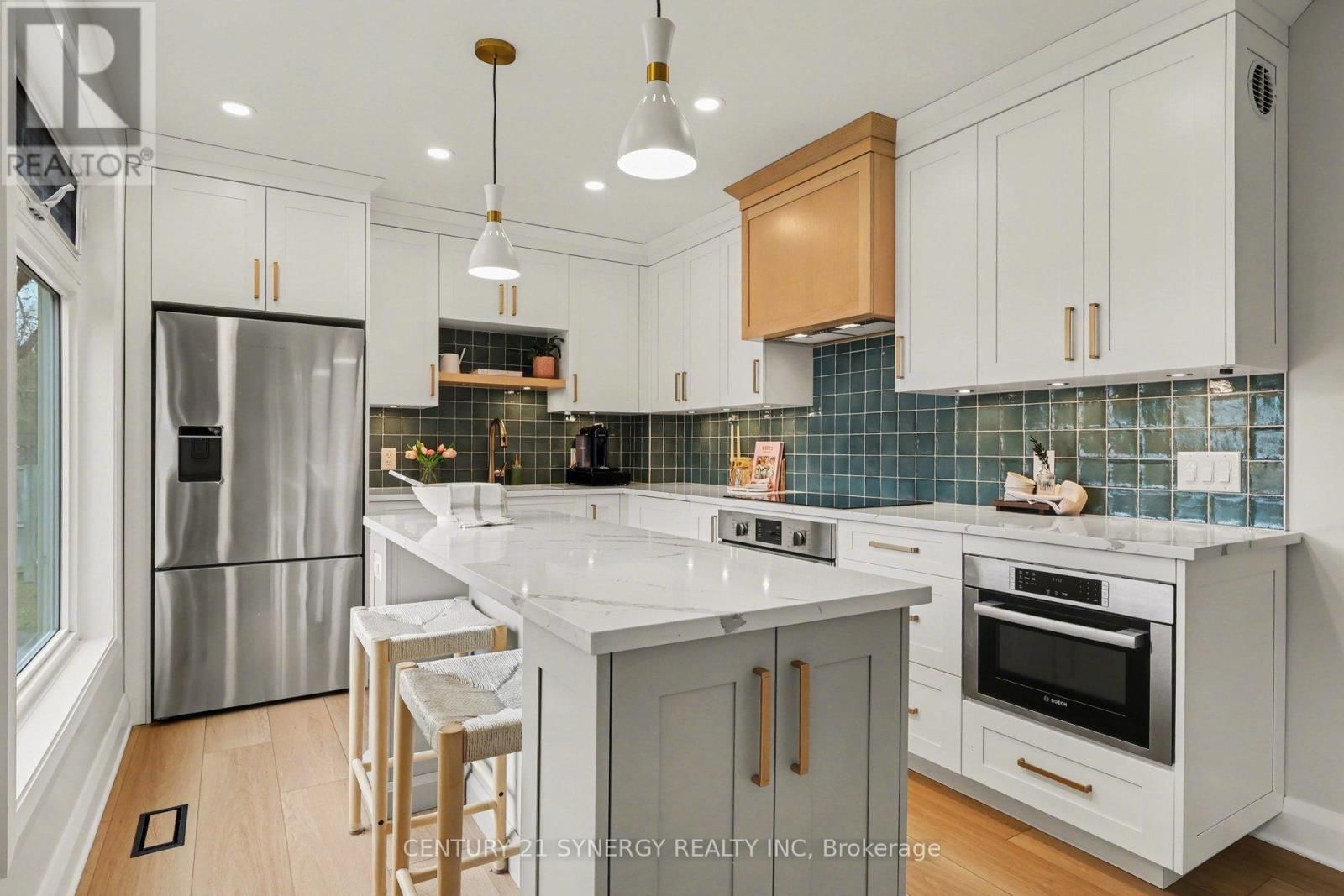 771 VINETTE CRESCENT Image 10