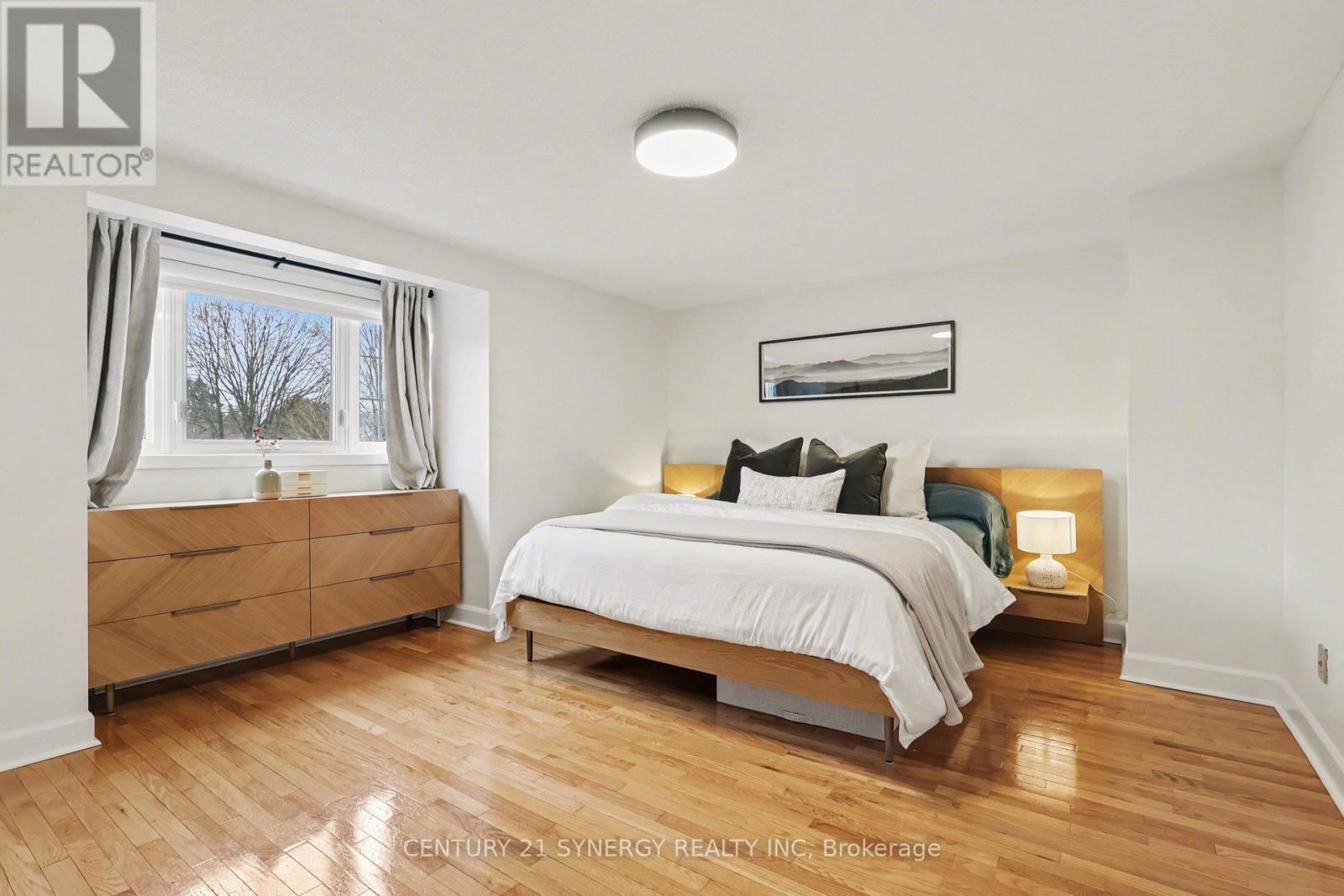 771 VINETTE CRESCENT Image 21