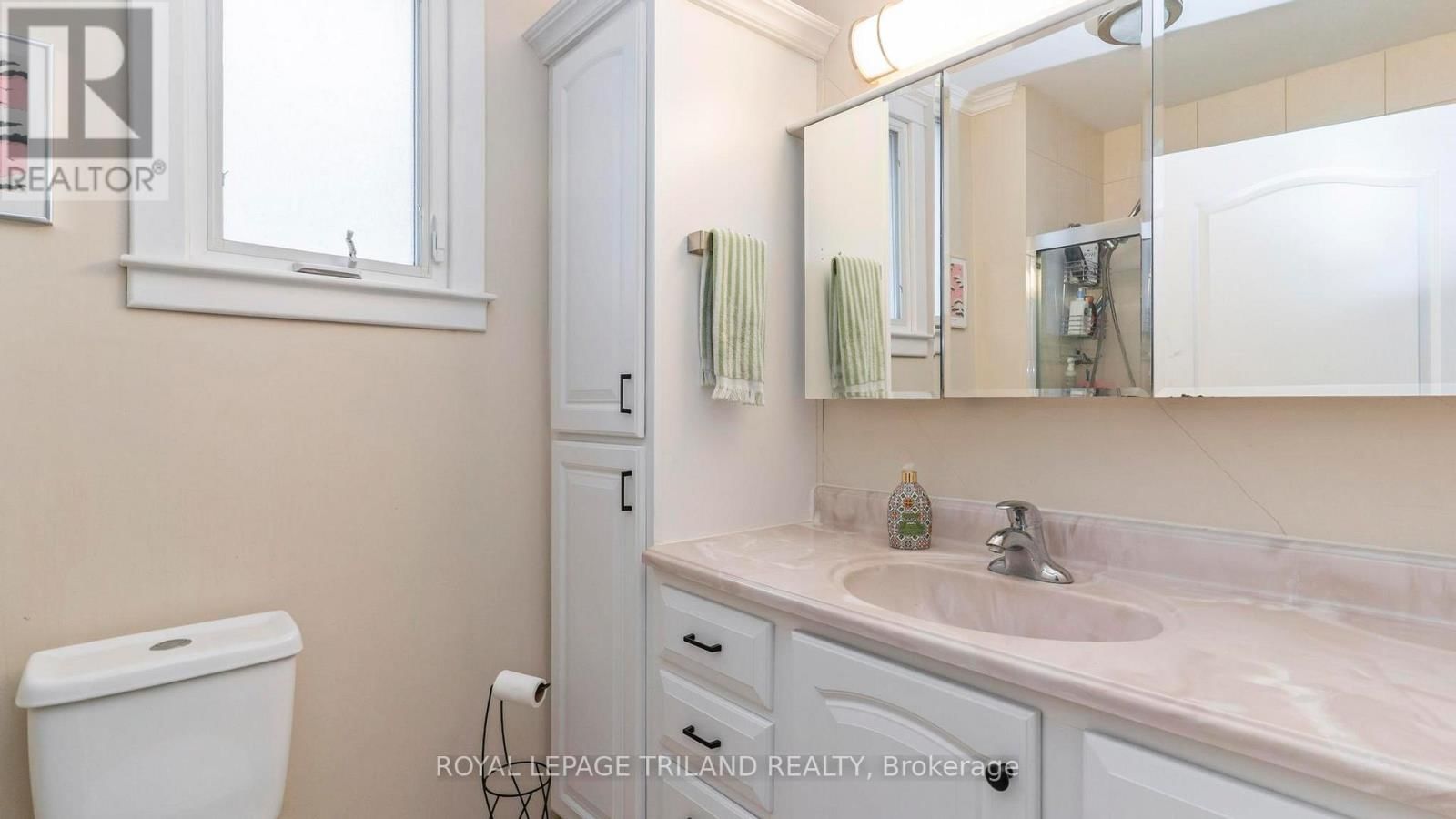 114 ELMWOOD AVENUE EAST Image 27