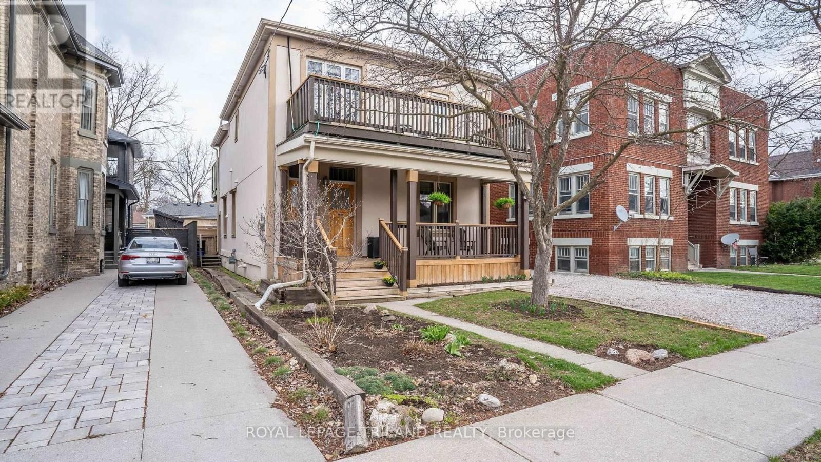 114 ELMWOOD AVENUE EAST Image 36