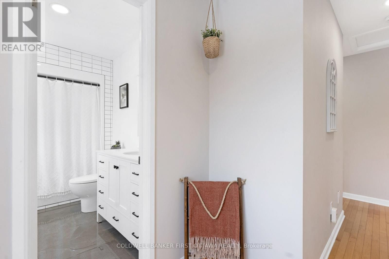 2511 CONCESSION 10C Image 20