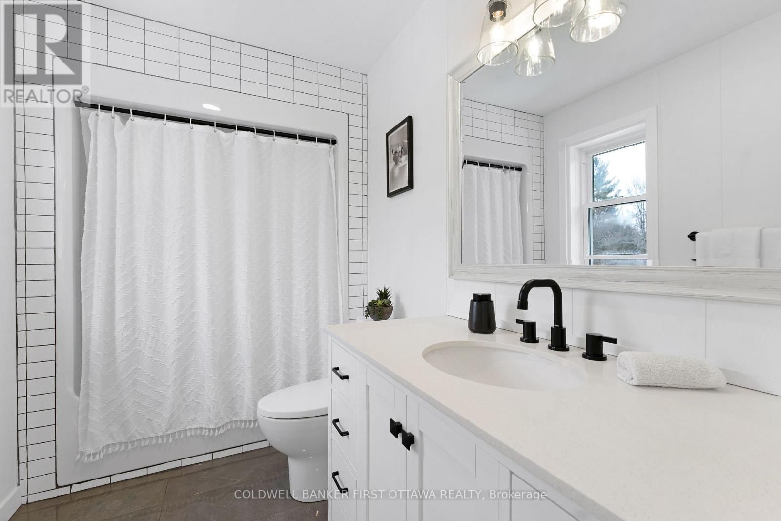 2511 CONCESSION 10C Image 21