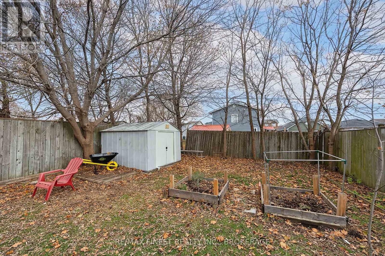 761 VICTORIA STREET Image 11