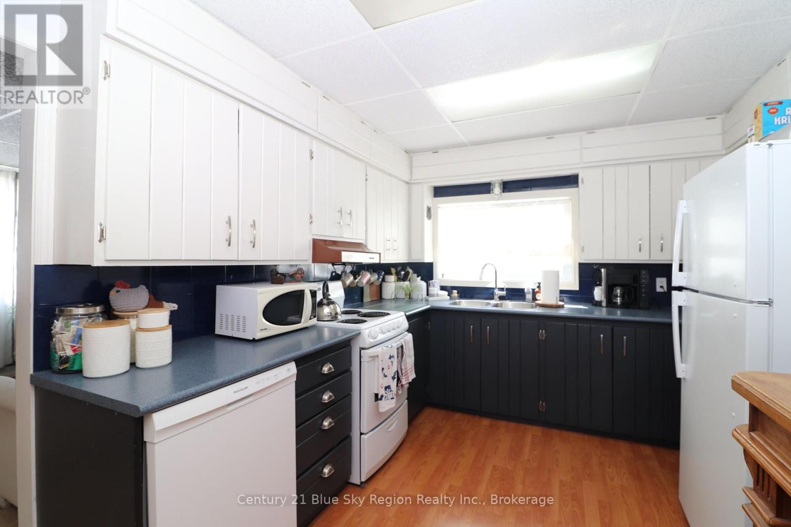 215 PRINCESS STREET WEST Image 10