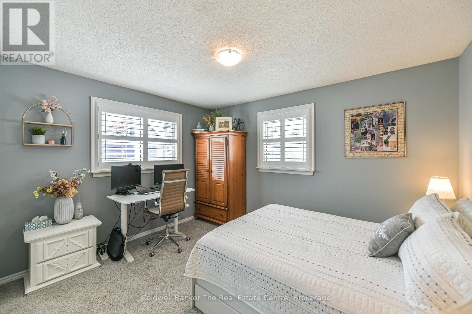 460 PHILLIP STREET EAST Image 28