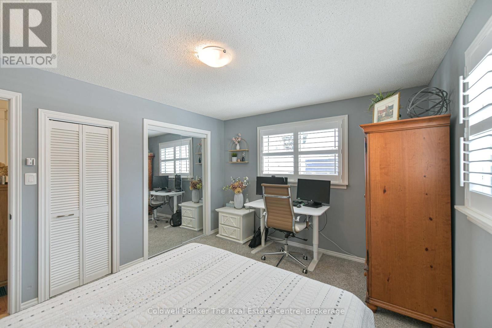 460 PHILLIP STREET EAST Image 30