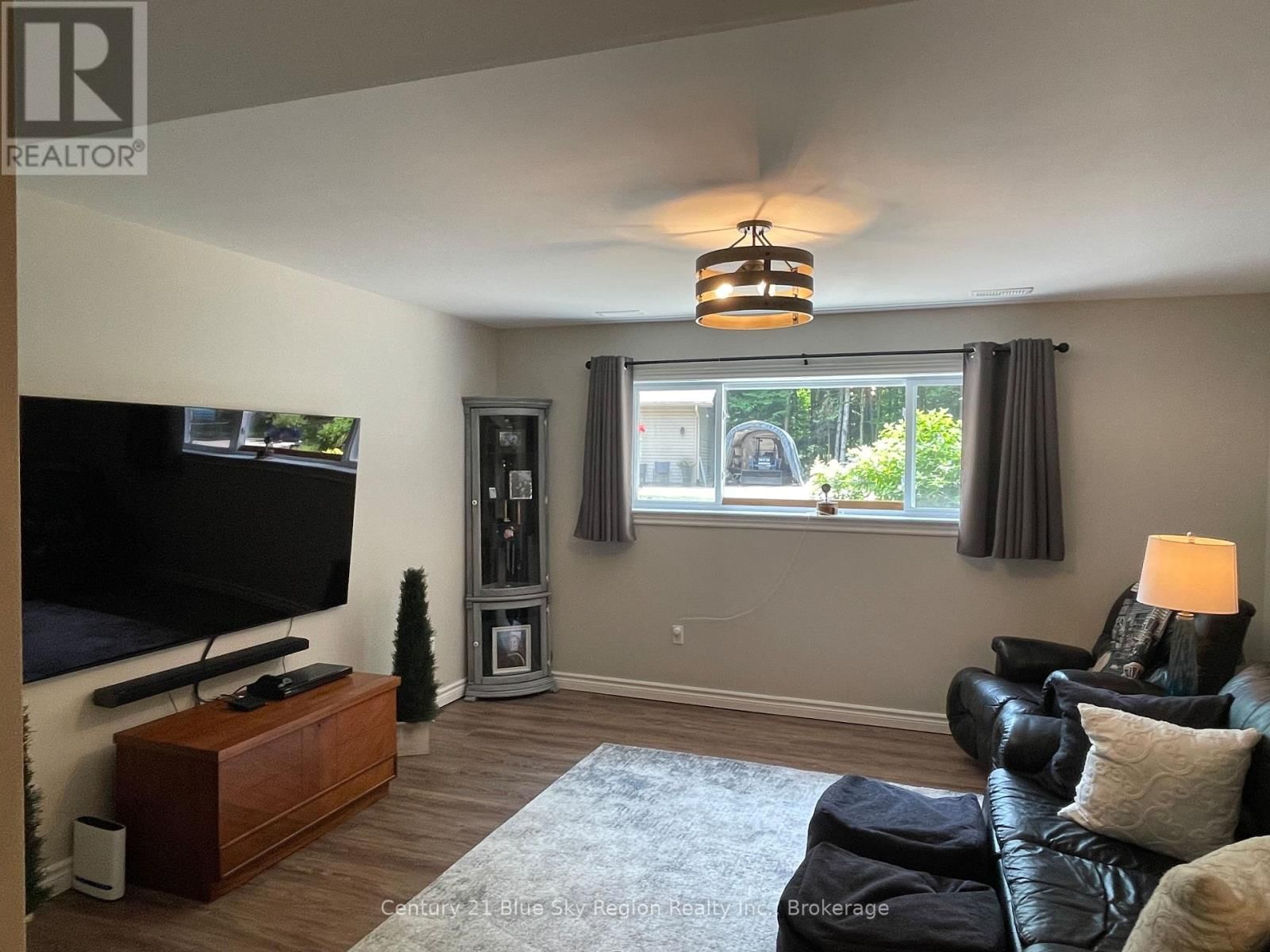 176 SKI HILL ROAD Image 18