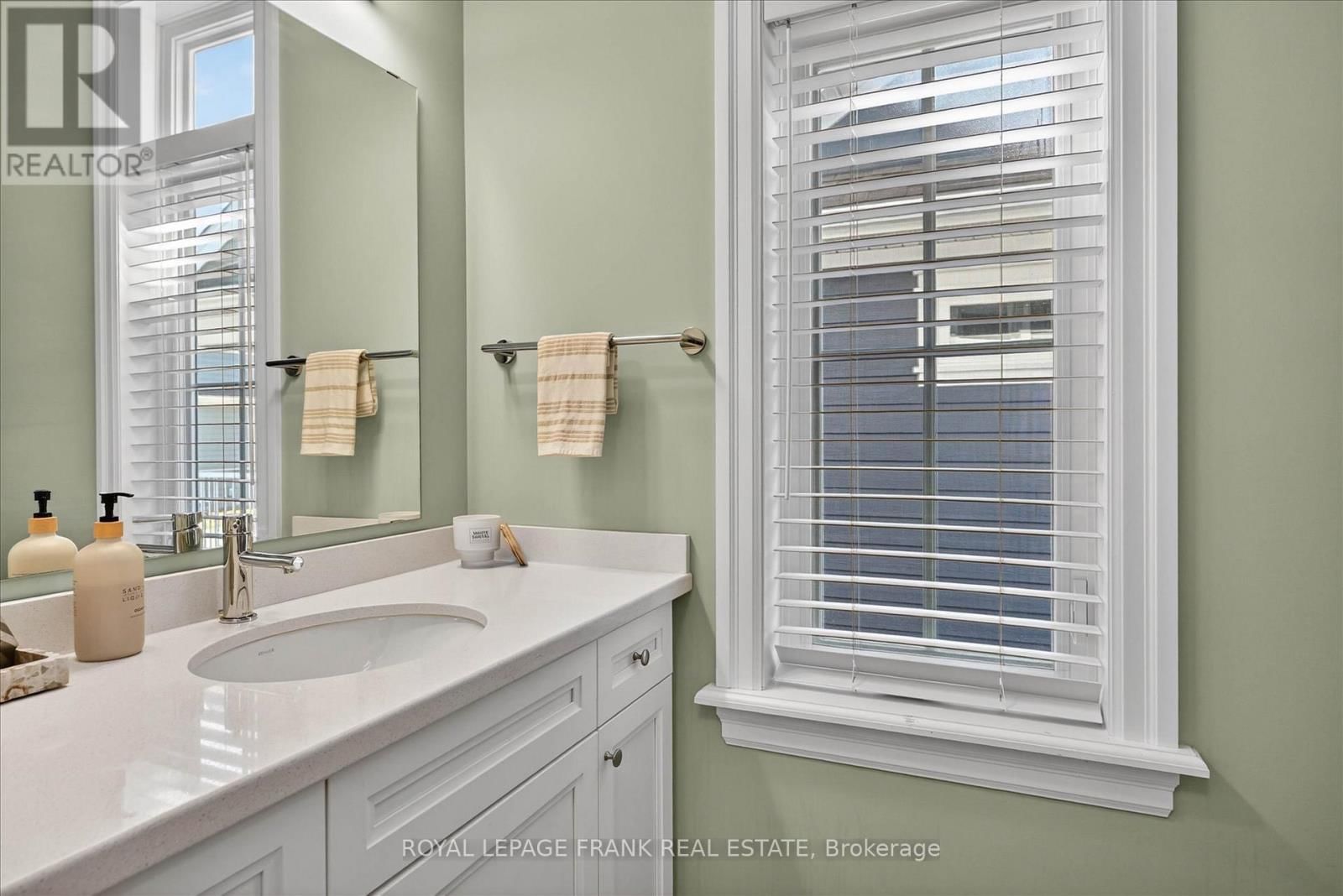 23 CHARLTON COURT Image 17