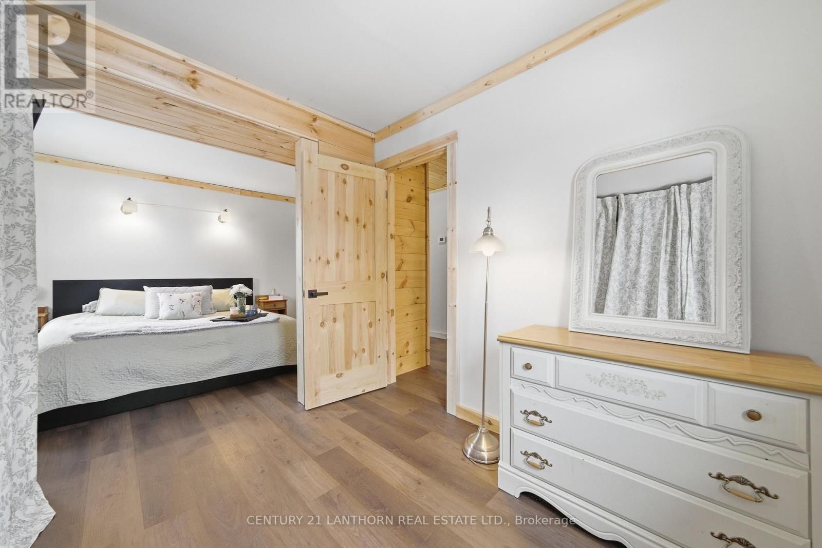 2 DUNCAN STREET Image 18