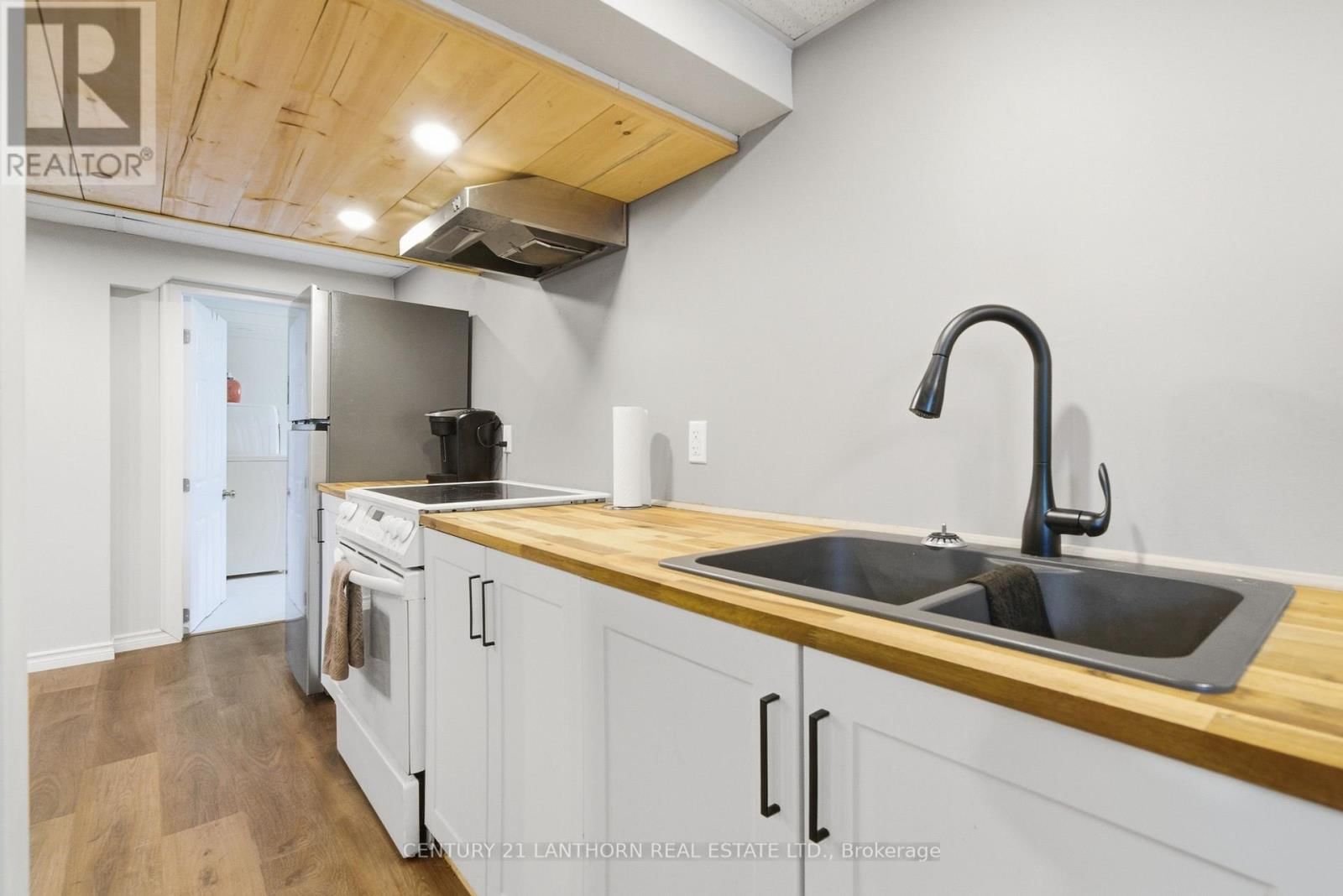 2 DUNCAN STREET Image 24