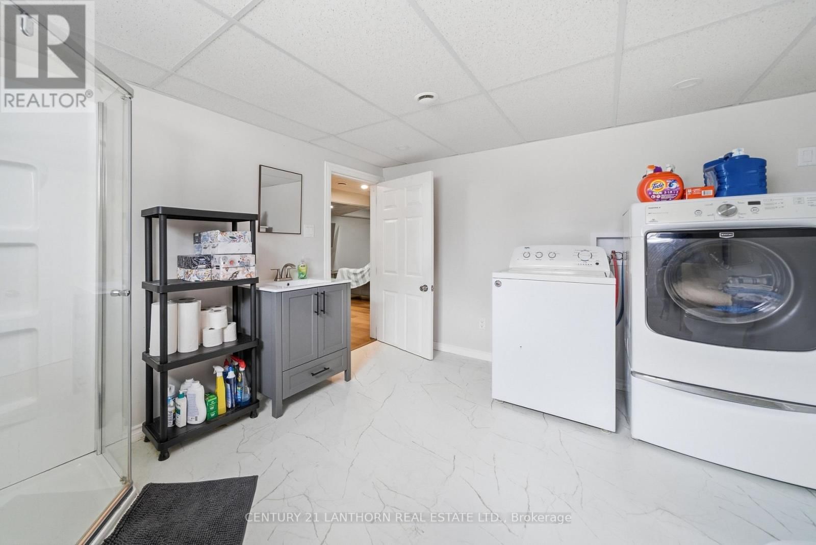 2 DUNCAN STREET Image 28