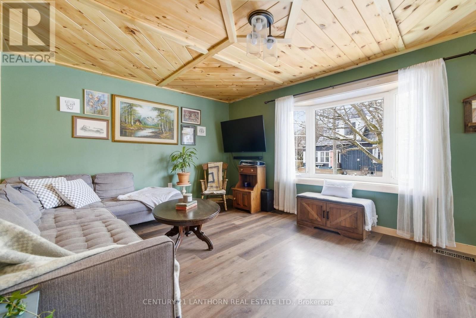 2 DUNCAN STREET Image 6