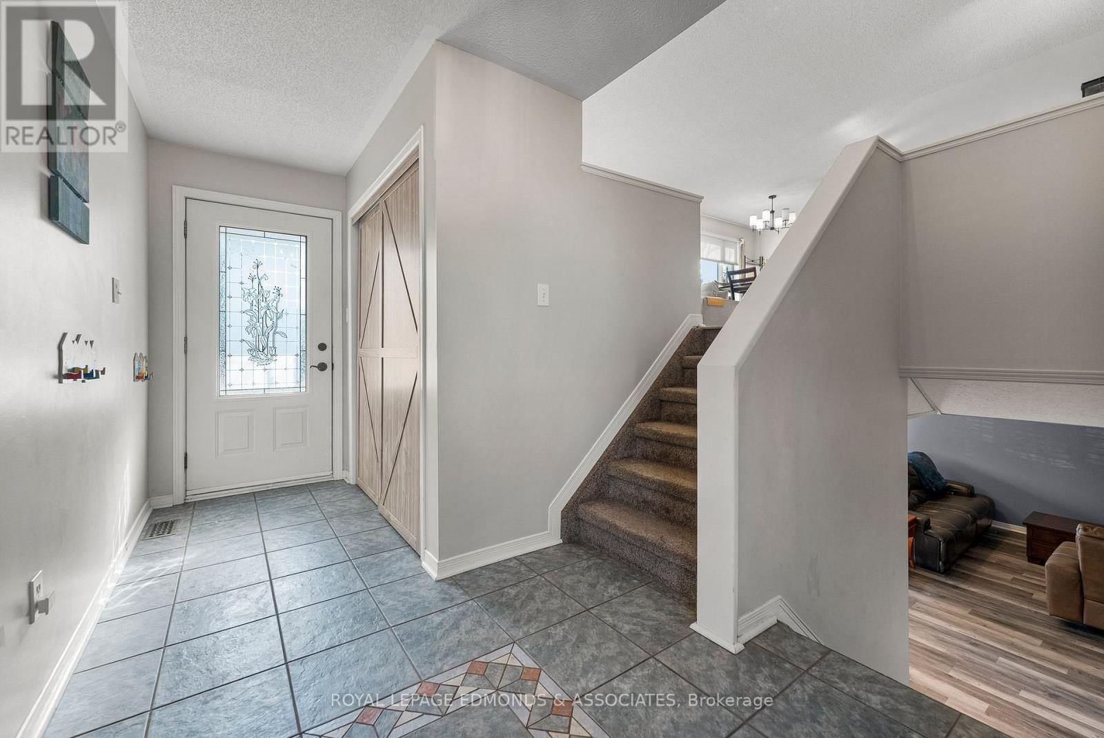 34 BAYSHORE DRIVE Image 21