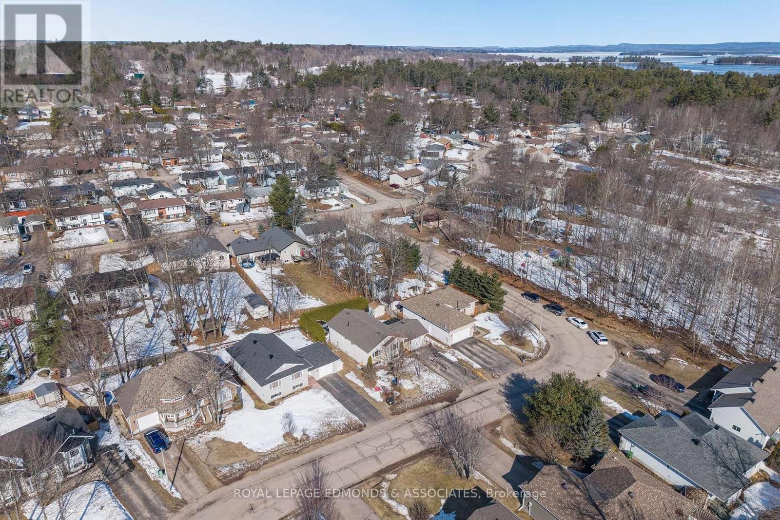 34 BAYSHORE DRIVE Image 50