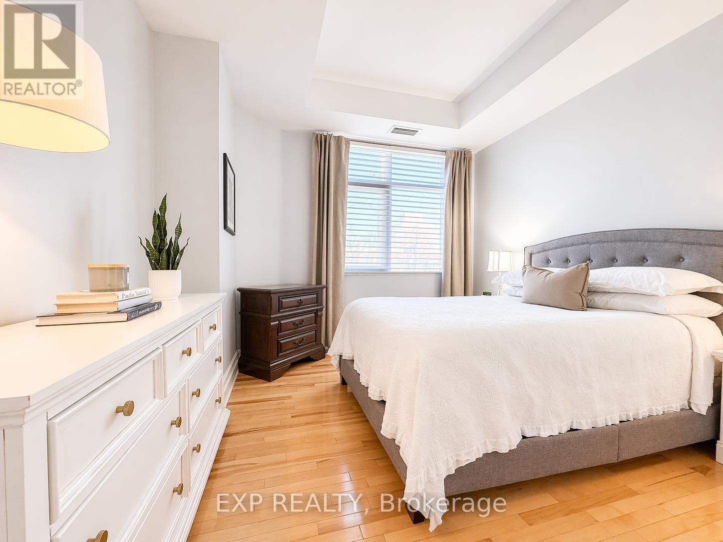 209 - 260 BESSERER STREET Image 27