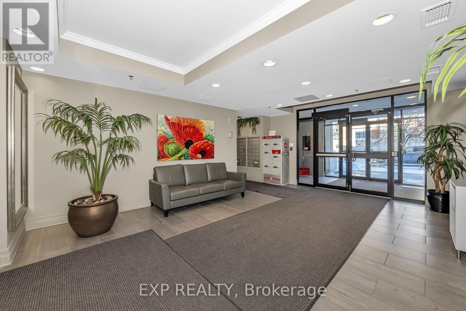 209 - 260 BESSERER STREET Image 3