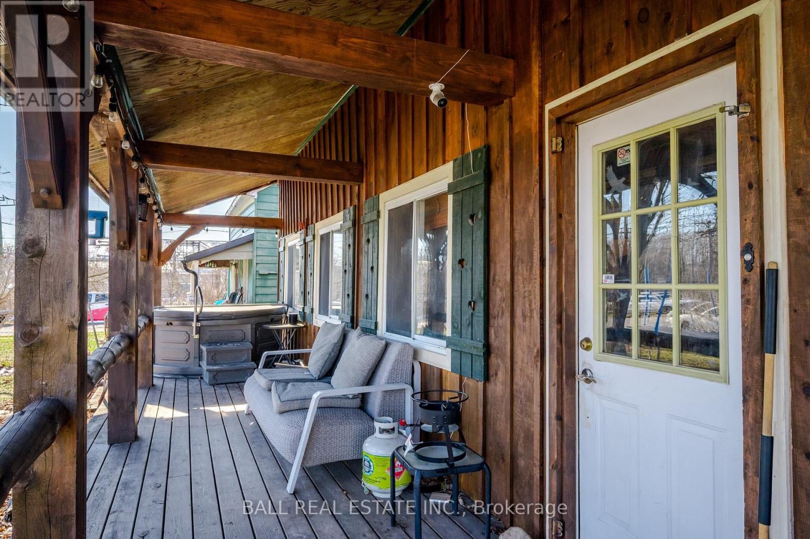 24 NICHOLLS STREET Image 5