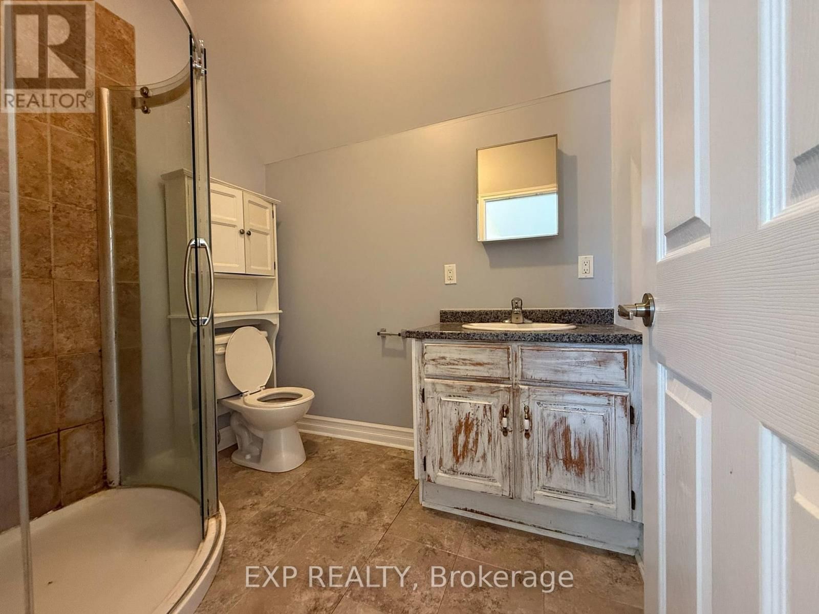 217 VICTORIA STREET Image 13