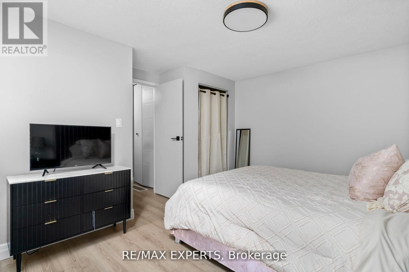 128 HEATHER AVENUE Image 28