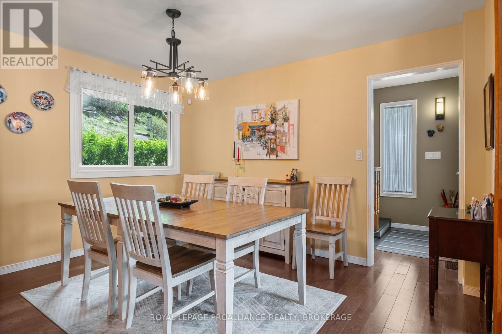 1020 LARK LANE Image 12