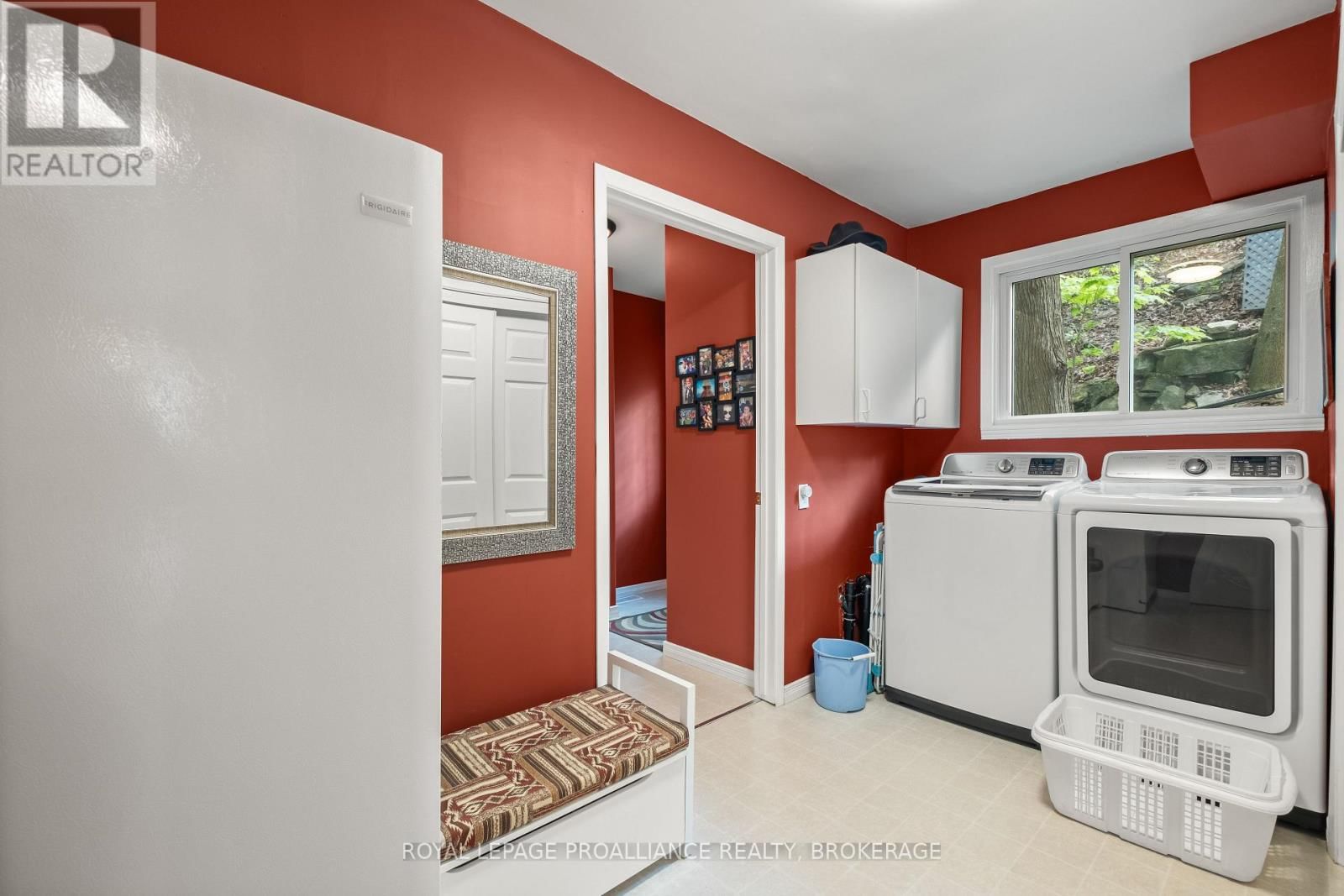 1020 LARK LANE Image 19