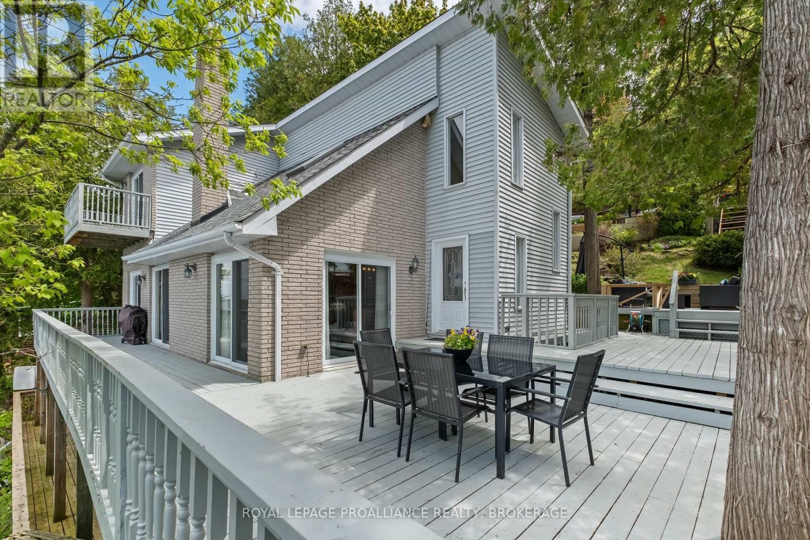 1020 LARK LANE Image 6