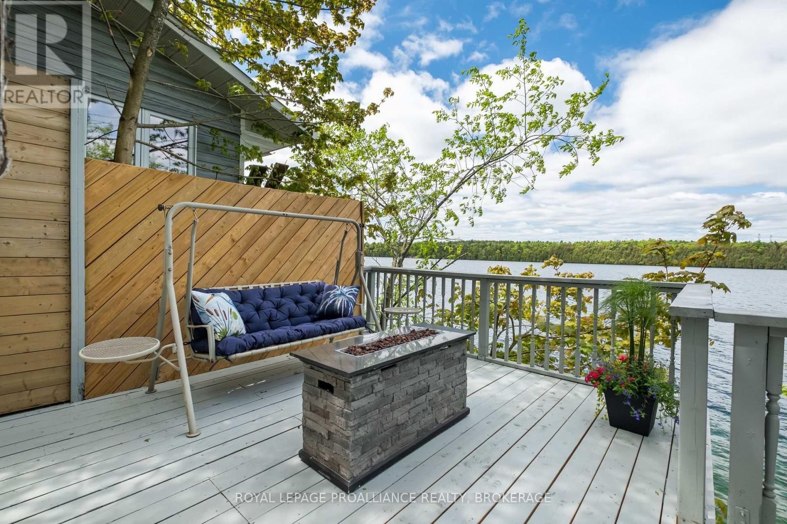 1020 LARK LANE Image 7