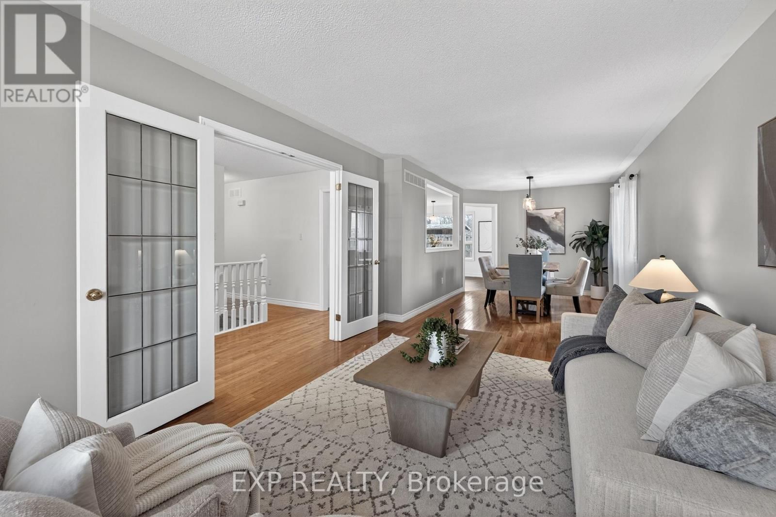 395 RIVERVIEW DRIVE Image 4