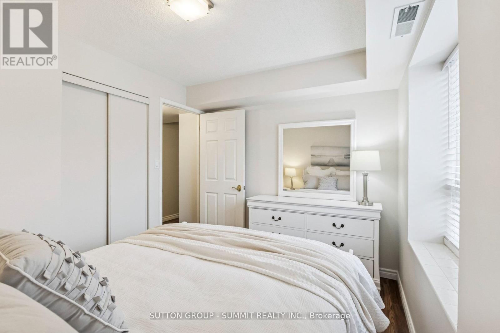 401 - 281 BRISTOL STREET Image 13