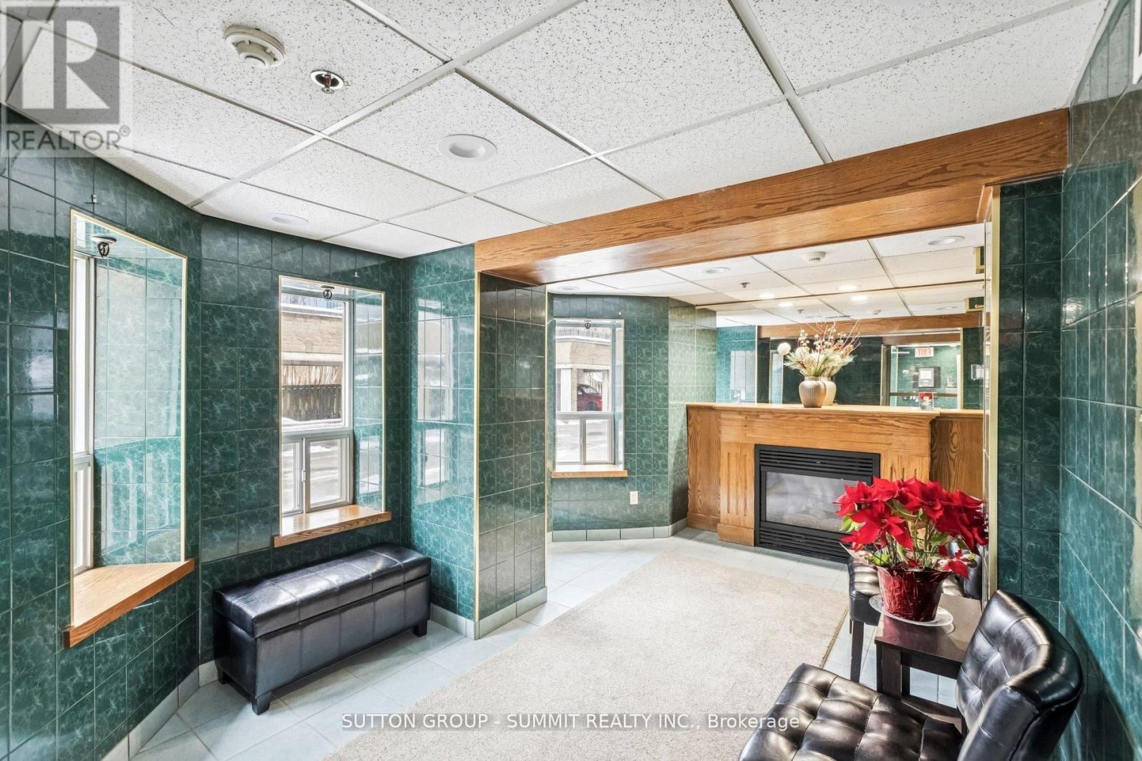 401 - 281 BRISTOL STREET Image 3