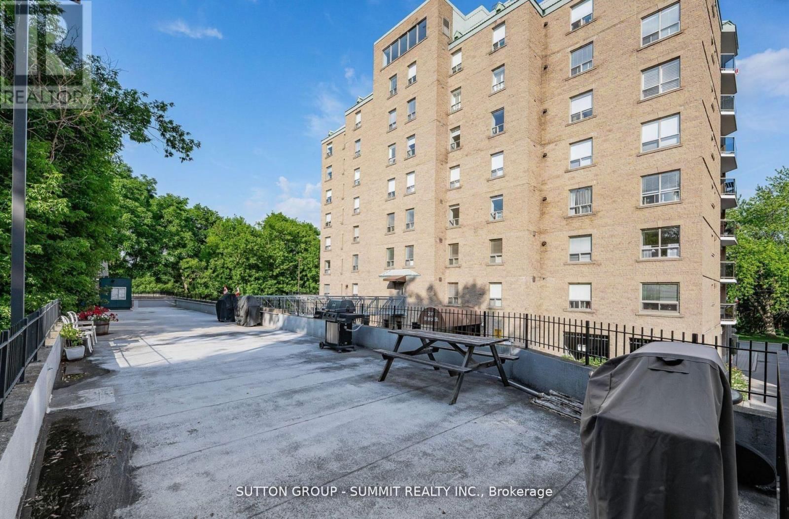 401 - 281 BRISTOL STREET Image 35