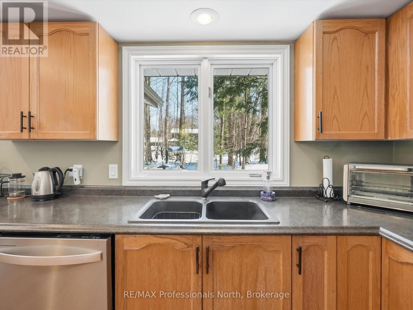 31 THE GRANITE BLUFF Image 17