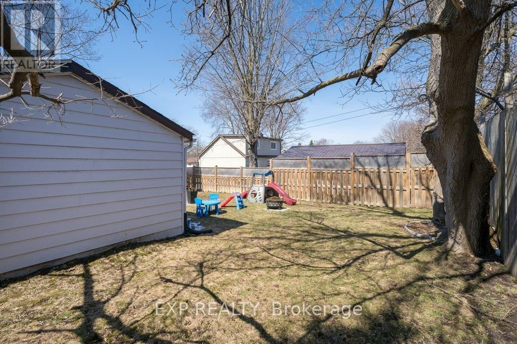 27 VALLEYVIEW CRESCENT Image 32