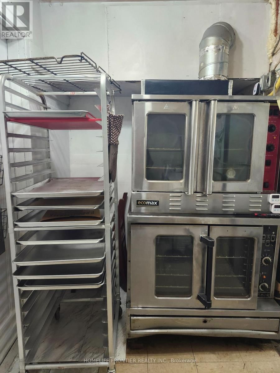 163 MAIN STREET NORTHWEST Image 8