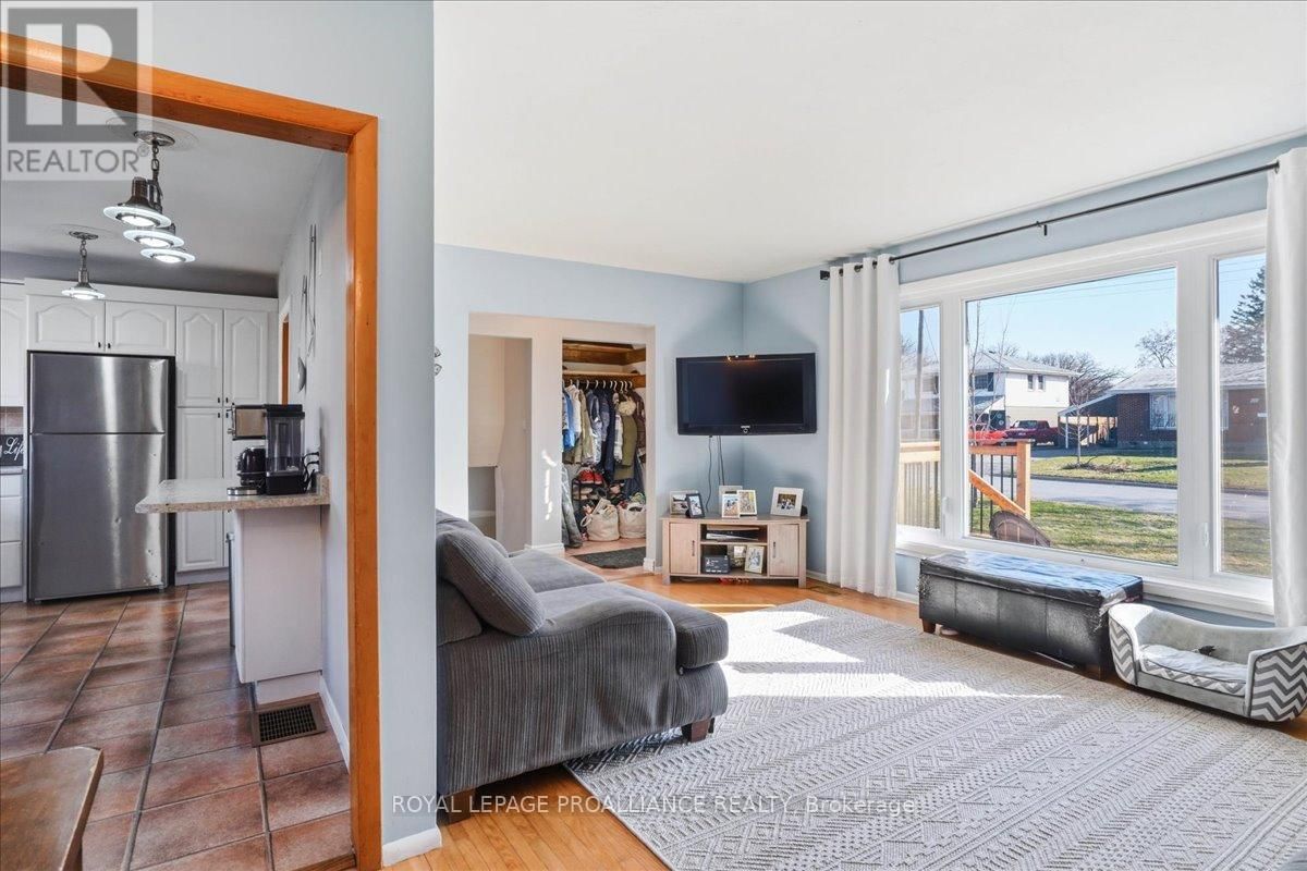 24 MELROSE CRESCENT Image 10