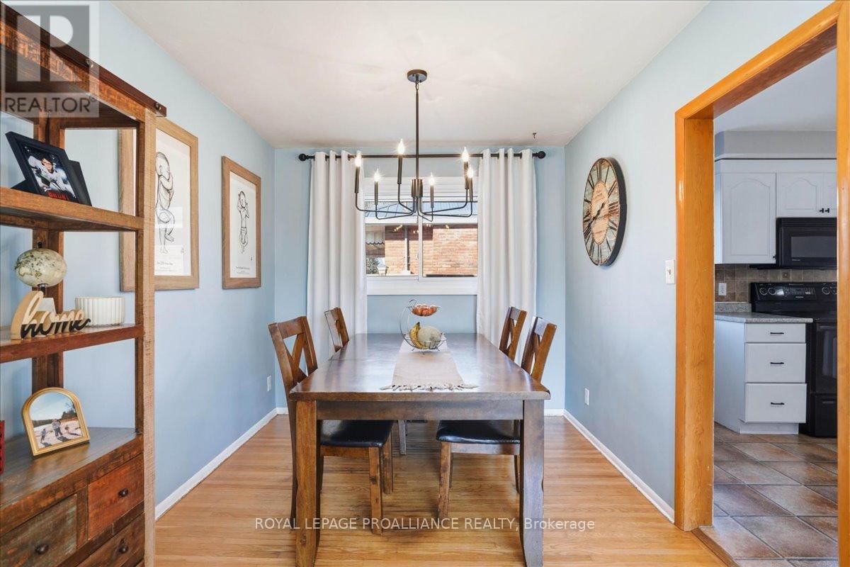 24 MELROSE CRESCENT Image 11