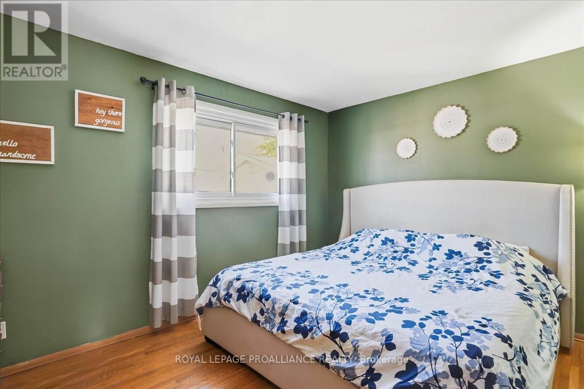 24 MELROSE CRESCENT Image 20