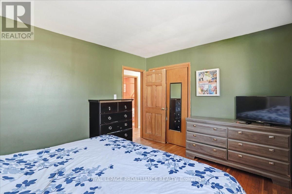 24 MELROSE CRESCENT Image 21