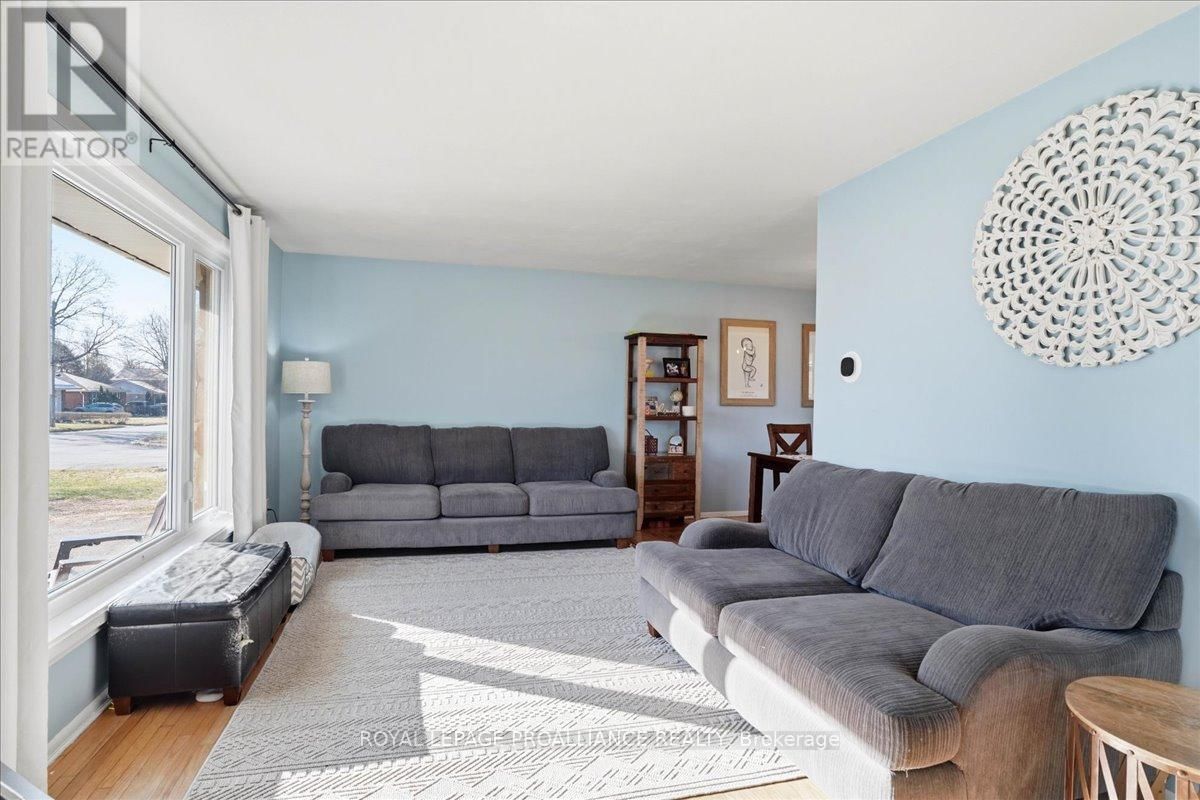 24 MELROSE CRESCENT Image 9