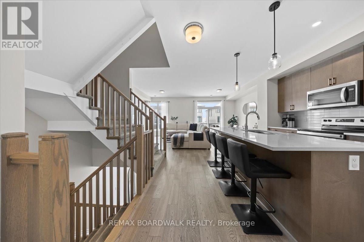 274 PASTEL WAY Image 3