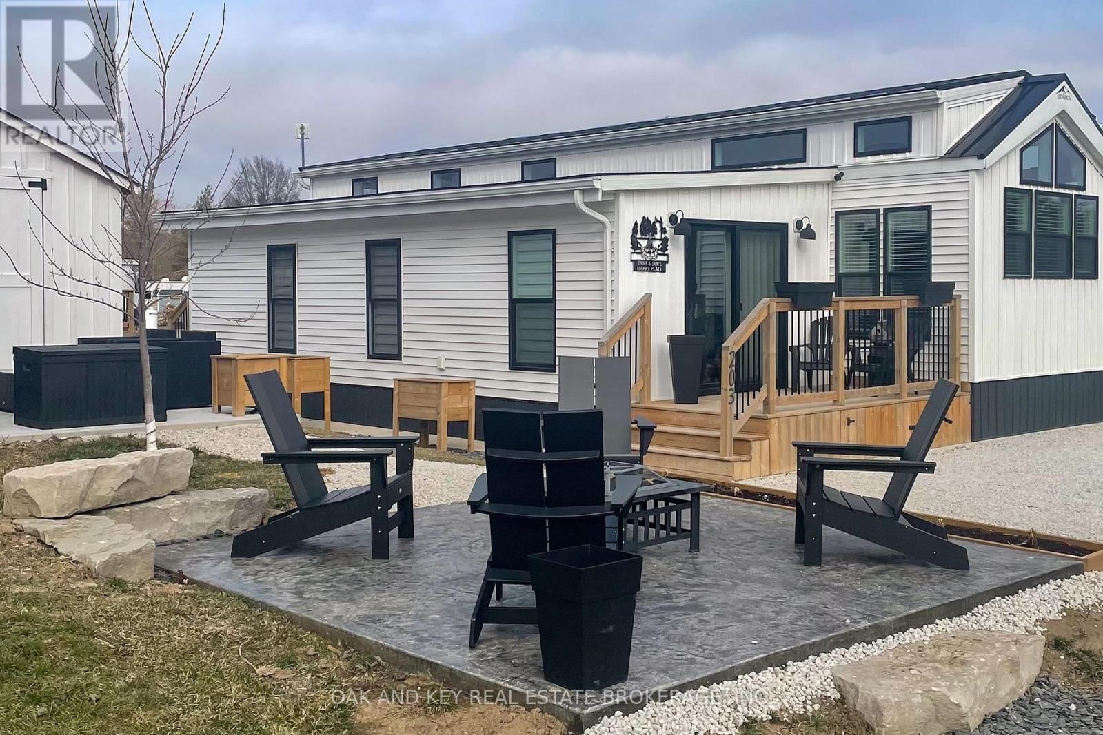 203 - 4838 SWITZER DRIVE Image 1