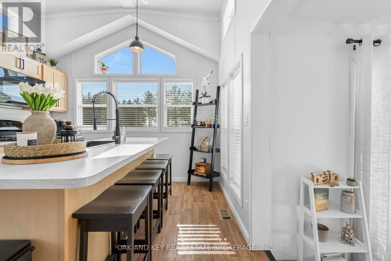 203 - 4838 SWITZER DRIVE Image 11